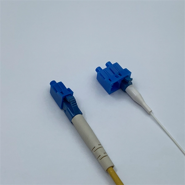 How to measure optical decay in a pigtailless fiber optic cable