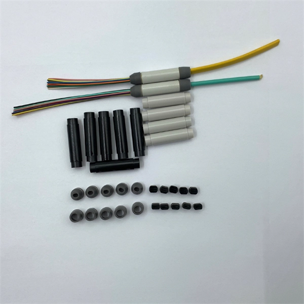 Applications of CVT Adaptive Single-Mode Fiber Transceivers PDF preview
