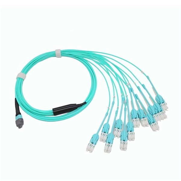 Grounding wire of photovoltaic distribution box